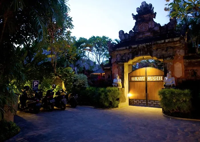 Kayu Sugih Palace